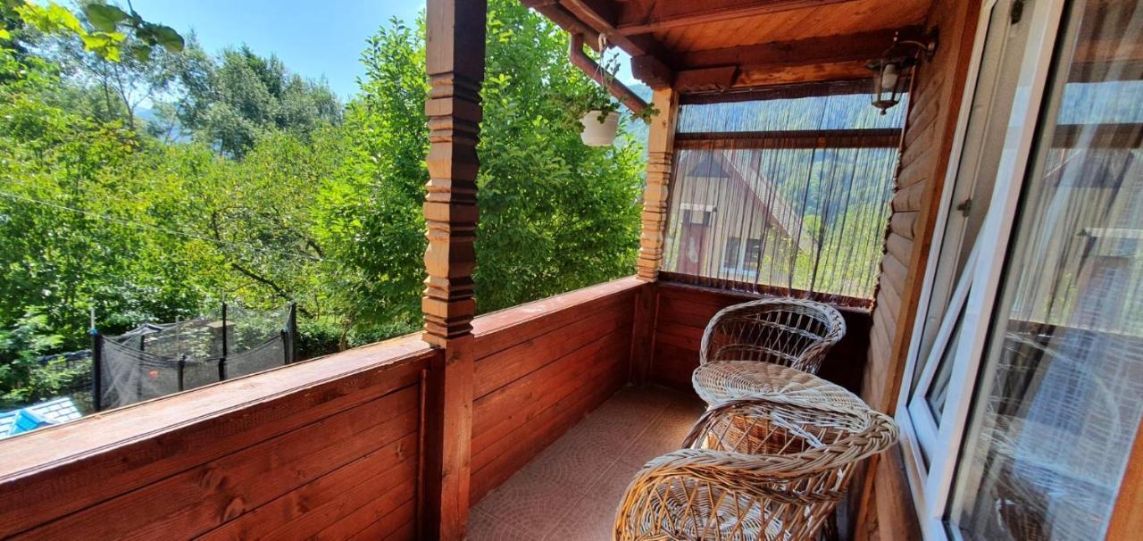 Villa Casa Colt De Rai Brezoi Esterno foto
