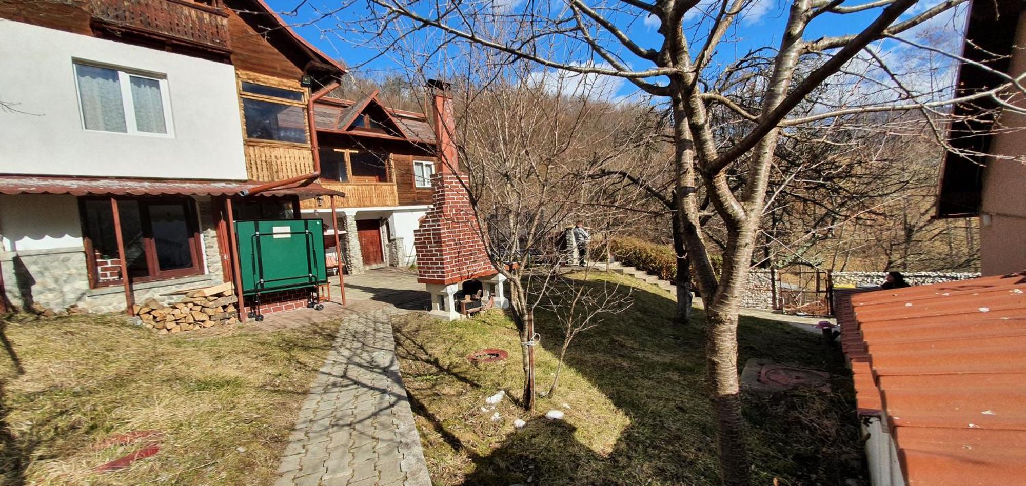 Villa Casa Colt De Rai Brezoi Esterno foto