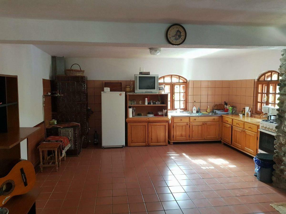 Villa Casa Colt De Rai Brezoi Esterno foto